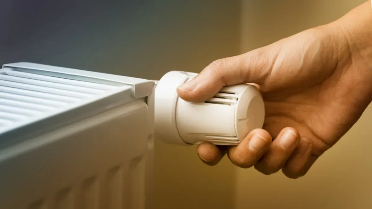 Slå på värmen: varför kalla rum inte alltid sparar energi